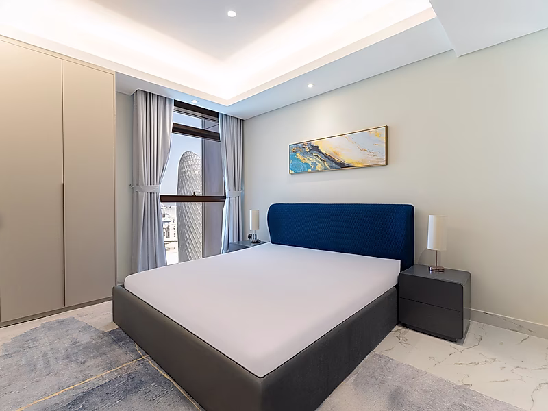 MODERN 2-BEDROOM APARTMENT WITH LUXURIOUS FINISHES | MARINA - Photo 4