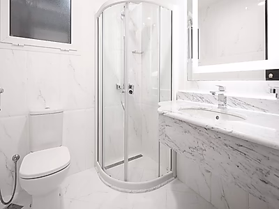 Opulent 3BR Sanctuary | Elegant Interiors