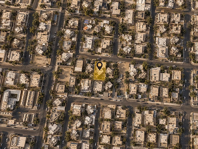 Prime Residential Land for Sale in Hazm Al Markhiya – 884 SQM - Photo 4