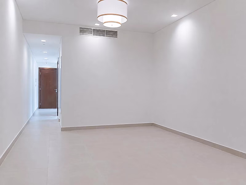 Exceptional Studio for Sale – Full Sea View – Al Mutahidah Tower, Viva Bahriya, The Pearl - Photo 2