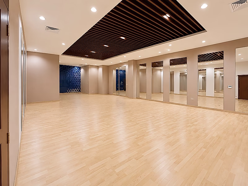 Large Beauty Salon for Lease | C-Ring Road - Photo 4