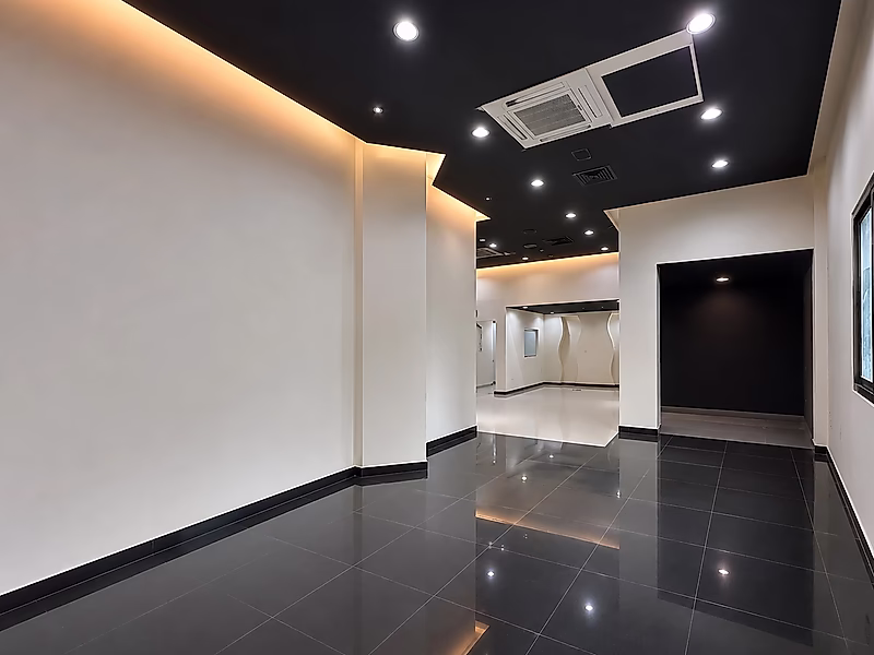 Large Beauty Salon for Lease | C-Ring Road - Photo 6