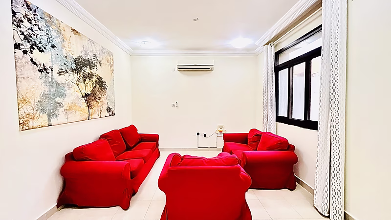 COZY 7-BEDROOM COMPOUND VILLA IN ABU HAMOUR - Photo 1