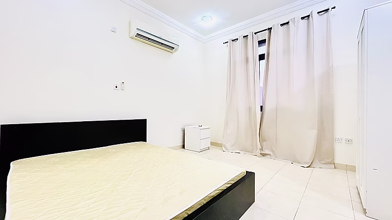 COZY 7-BEDROOM COMPOUND VILLA IN ABU HAMOUR - Photo 7