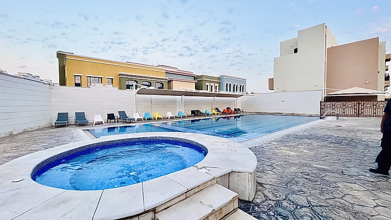 COZY 7-BEDROOM COMPOUND VILLA IN ABU HAMOUR - Photo 12