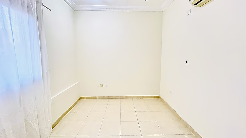 COZY 7-BEDROOM COMPOUND VILLA IN ABU HAMOUR - Photo 13