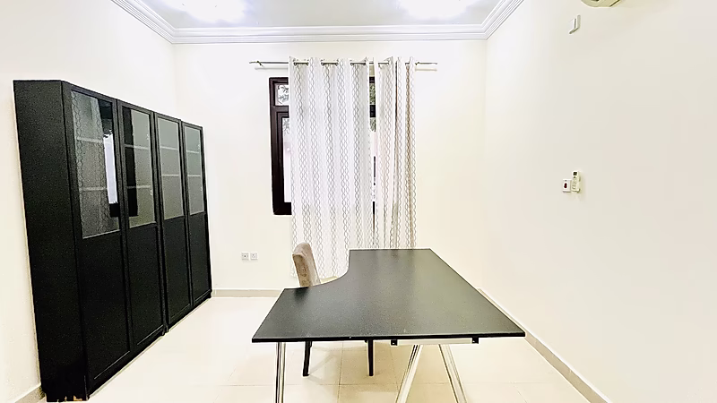 COZY 7-BEDROOM COMPOUND VILLA IN ABU HAMOUR - Photo 17