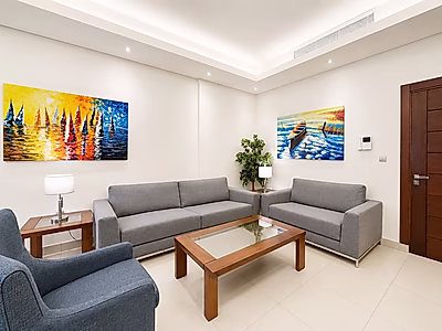 Luxury 3BR Apartment | Bills Included | Prime location