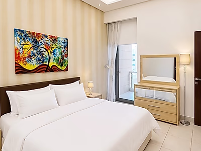 Luxury 3BR Apartment | Bills Included | Prime location