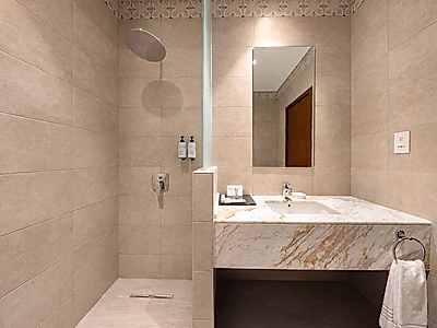 ALL-INCLUSIVE 2-BEDROOM APARTMENT COASTAL LIVING | CORNICHE
