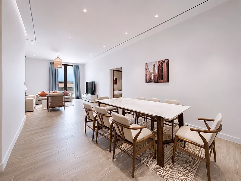 PREMIUM 3BR SERVICED RESIDENCE NEAR THE BEACH - Photo 2