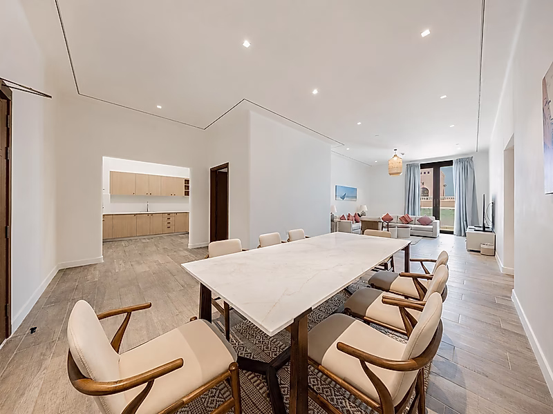 PREMIUM 3BR SERVICED RESIDENCE NEAR THE BEACH - Photo 3