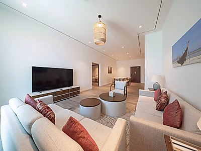 PREMIUM 3BR SERVICED RESIDENCE NEAR THE BEACH