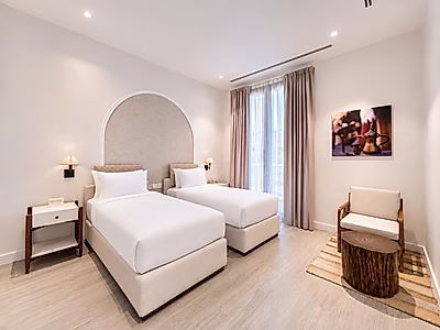 PREMIUM 3BR SERVICED RESIDENCE NEAR THE BEACH