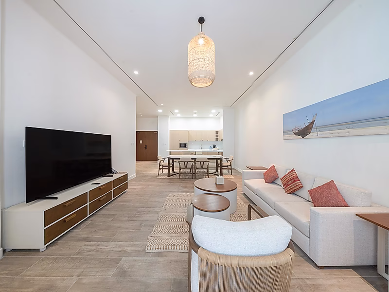 FULLY SERVICED 3BR LUXURY RESIDENCE FOR RENT - Photo 2