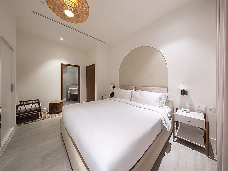 FULLY SERVICED 3BR LUXURY RESIDENCE FOR RENT - Photo 6