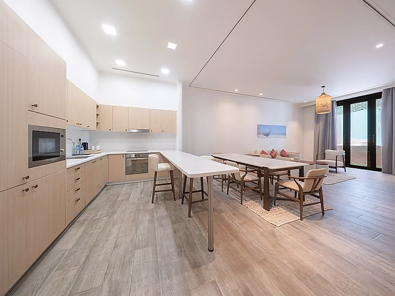 FULLY SERVICED 3BR LUXURY RESIDENCE FOR RENT - Photo 10