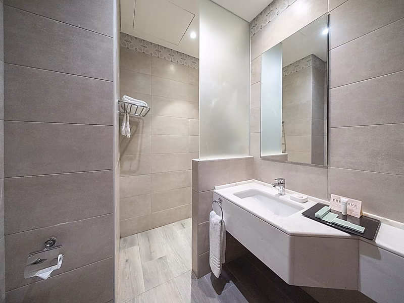 FULLY SERVICED 3BR LUXURY RESIDENCE FOR RENT - Photo 12