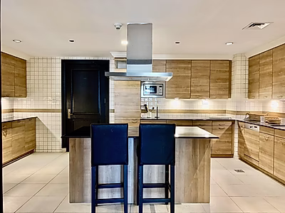 LUXURIOUS SPACIOUS 3BED+MAID Apartment in Porto Arabia | The Pearl