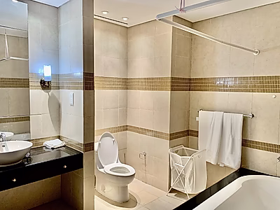 LUXURIOUS SPACIOUS 3BED+MAID Apartment in Porto Arabia | The Pearl