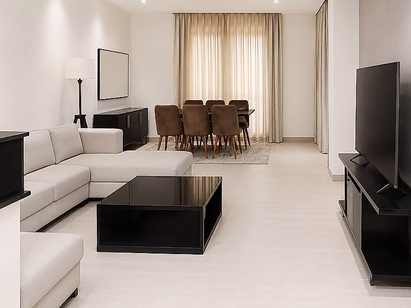 SPACIOUS 1BEDROOM FULLY FURNISHED ALL INCLUSIVE! - Photo 2