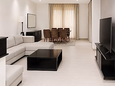 SPACIOUS 1BEDROOM FULLY FURNISHED ALL INCLUSIVE!