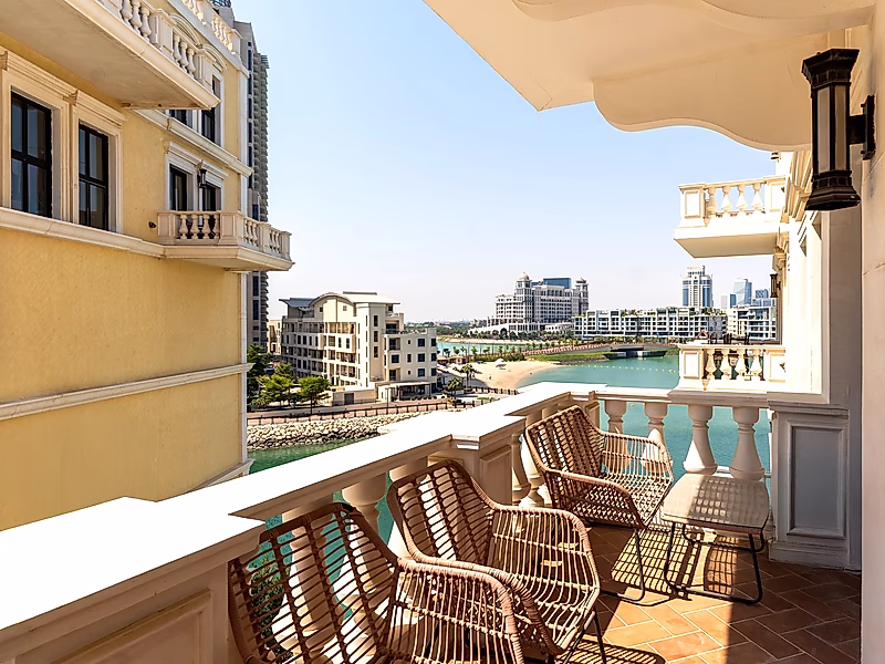 STUNNING CANAL VIEW 1-BEDROOM IN QANAT QUARTIER - Photo 2