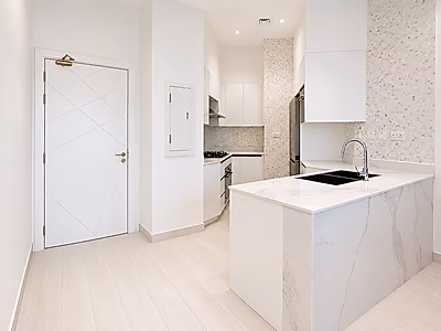 Luxury Fully Furnished 1-Bedroom Apartment in Fox Hills