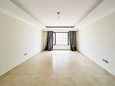 Exquisite One-Bedroom Haven with Extra Storage in Porto Arabia, The Pearl Qatar