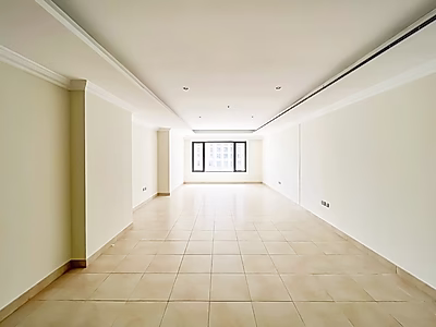 Exquisite One-Bedroom Haven with Extra Storage in Porto Arabia, The Pearl Qatar
