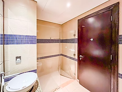 Exquisite One-Bedroom Haven with Extra Storage in Porto Arabia, The Pearl Qatar