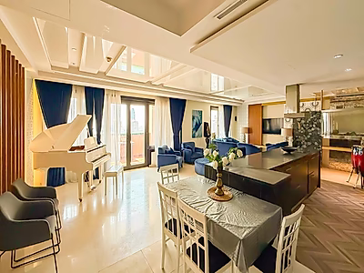 Elegant 3-Bedroom Apartment with Maid’s Room & Stunning Marina View | Porto