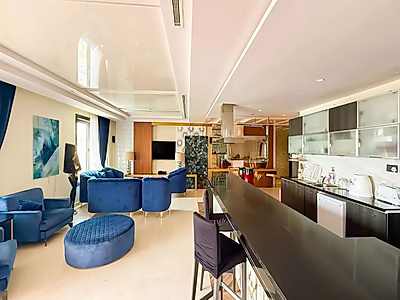 Elegant 3-Bedroom Apartment with Maid’s Room & Stunning Marina View | Porto
