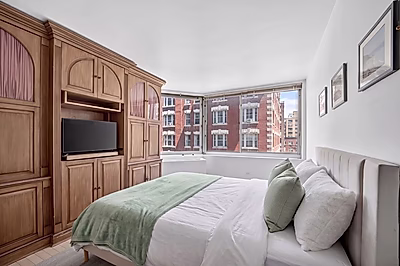 Elegant 2 Bedroom Residence | Upper West Side, New York | Full-Service Luxury Condo