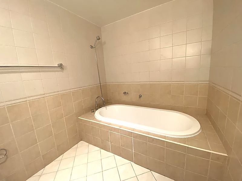 BILLS IN! SPACIOUS 2 BEDROOM + MAID IN PORTO ARABIA - Photo 6
