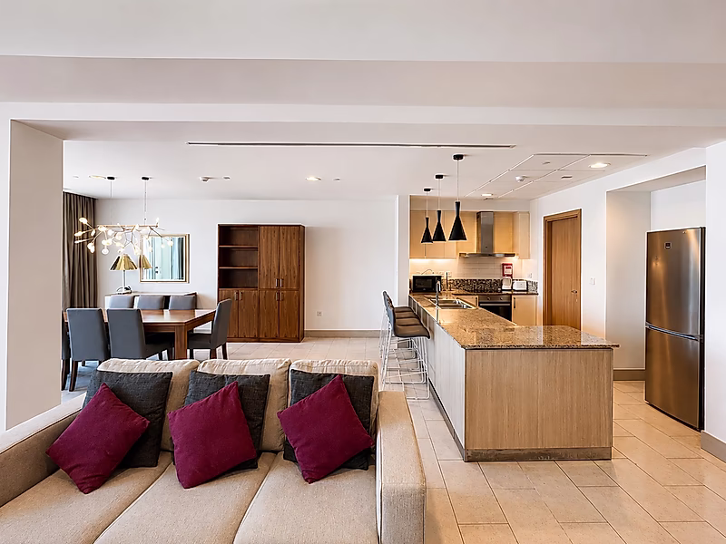 All Bills Included 2-Bedroom Duplex | Sea View - Photo 5