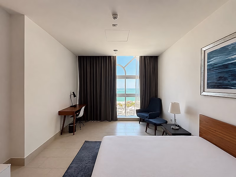 All Bills Included 2-Bedroom Duplex | Sea View - Photo 13