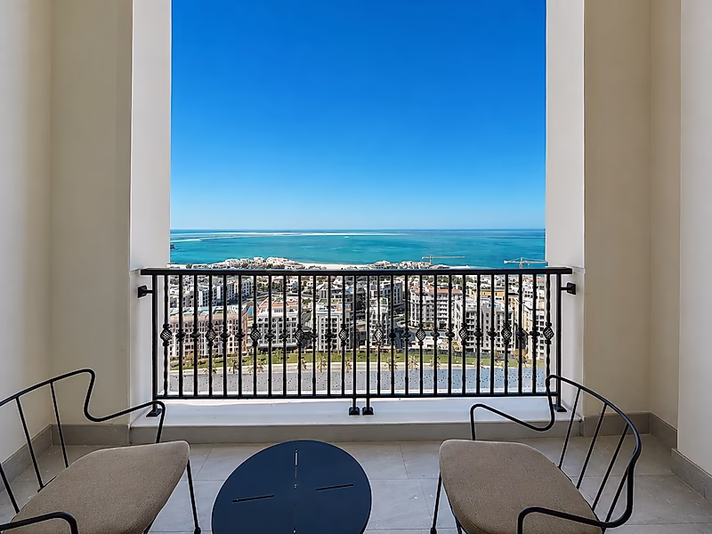 All Bills Included 2-Bedroom Duplex | Sea View - Photo 14