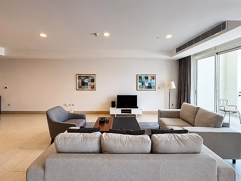 All Bills Included 2-Bedroom Duplex | Sea View - Photo 20