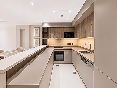 BILLS INCLUDED | LUXURIOUS 1 BEDROOM | HEART OF WEST BAY