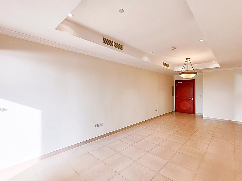 Stunning 1BHK Sea-View Apartment for Sale – Porto - Photo 3