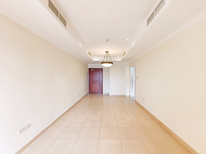 Stunning 1BHK Sea-View Apartment for Sale – Porto - Photo 5