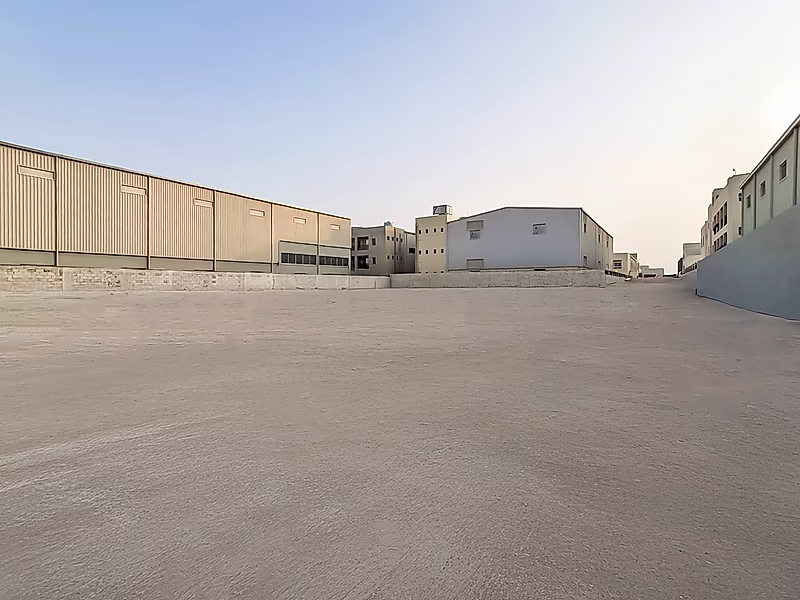 Prime Land for Sale in Birkat Al Awamer – Ideal for Investment or Development - Photo 3