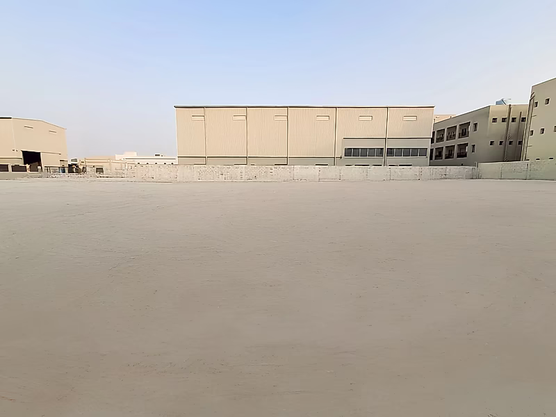 Prime Land for Sale in Birkat Al Awamer – Ideal for Investment or Development - Photo 4