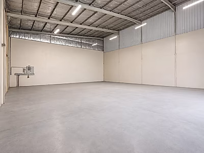 Labour Camp and 3 Warehouses for Rent