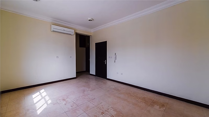 SEMI FURNISHED 3BR COMPOUND VILLA IN AIN KHALED - Photo 3