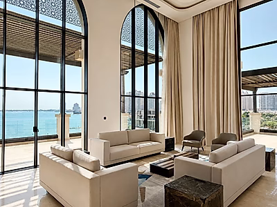 LUXURY 3-BEDROOM DUPLEX APARTMENT WITH BEACH VIEWS
