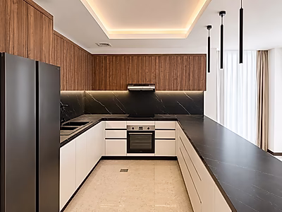 LUXURY 3-BEDROOM DUPLEX APARTMENT WITH BEACH VIEWS