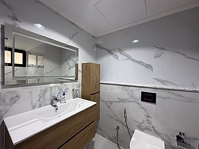 Luxurious 2-Bedroom Apartment in Foxhills : A Modern Urban Retreat