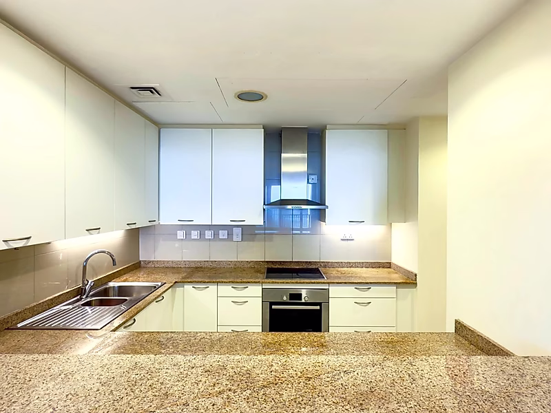 FULL SEA VIEW 2 BEDROOM IN VIVA BAHRIYA WITH BEACH ACCESS - Photo 3